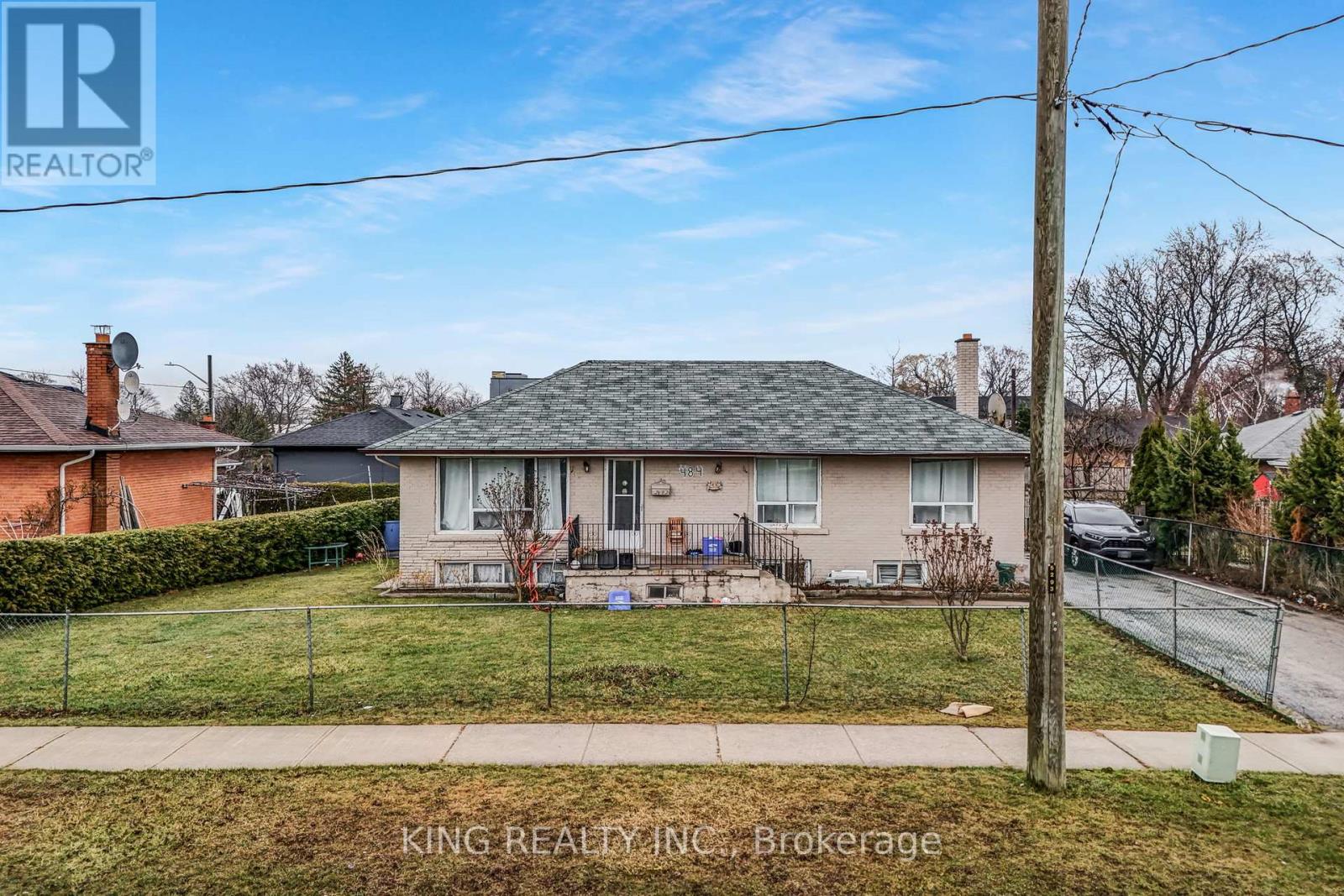 Property at 484 PINEGROVE ROAD image 2