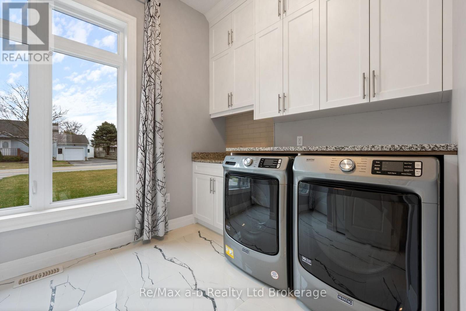1005 Windham Centre Road, Norfolk, Ontario  N0E 2A0 - Photo 16 - X12095047