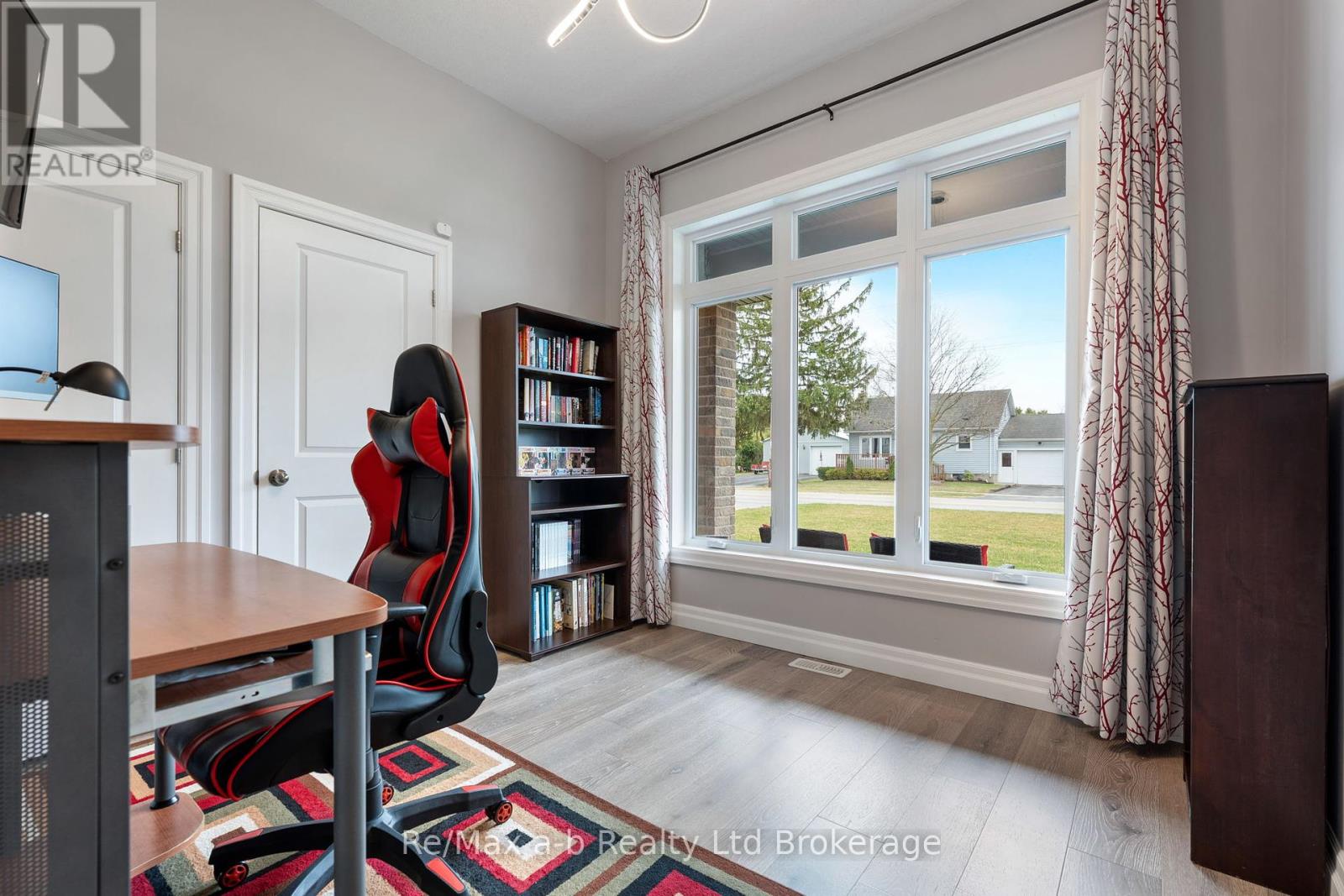 1005 Windham Centre Road, Norfolk, Ontario  N0E 2A0 - Photo 24 - X12095047