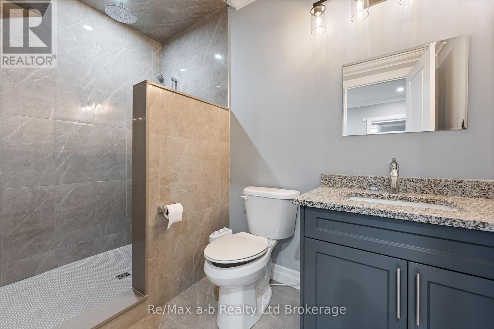 1005 Windham Centre Road, Norfolk, Ontario  N0E 2A0 - Photo 31 - X12095047