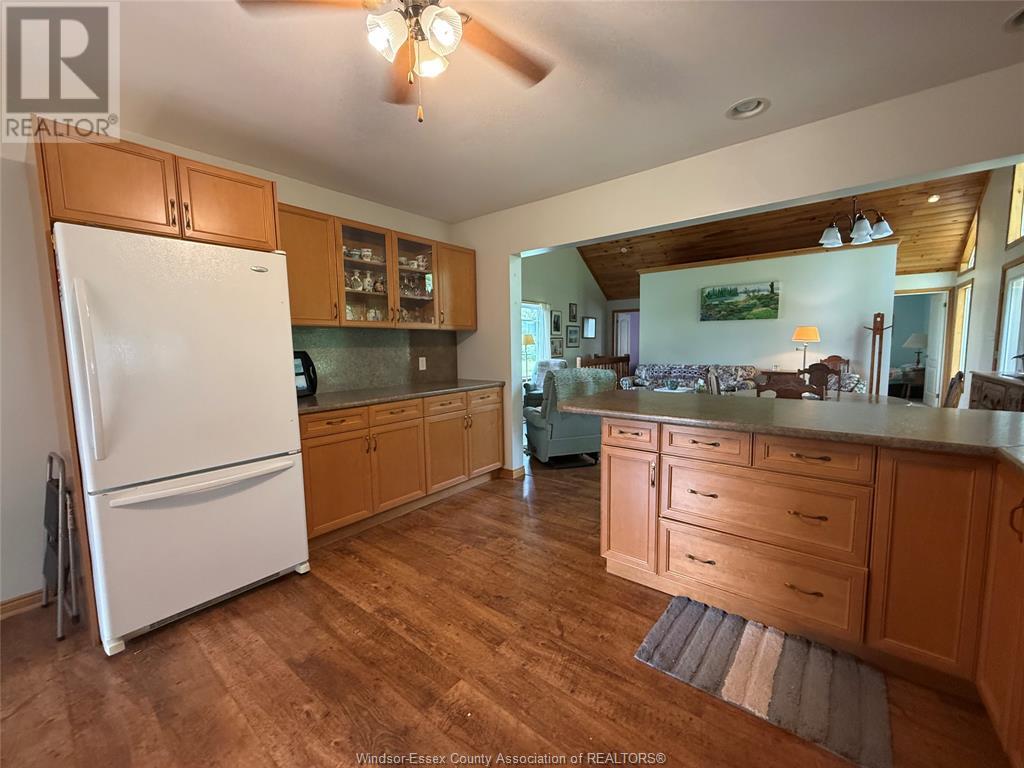 543 East West Road Road, Pelee Island, Ontario  N0R 1M0 - Photo 11 - 25015638