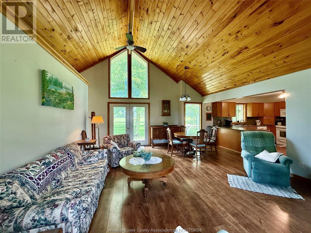 543 East West Road Road, Pelee Island, Ontario  N0R 1M0 - Photo 15 - 25015638