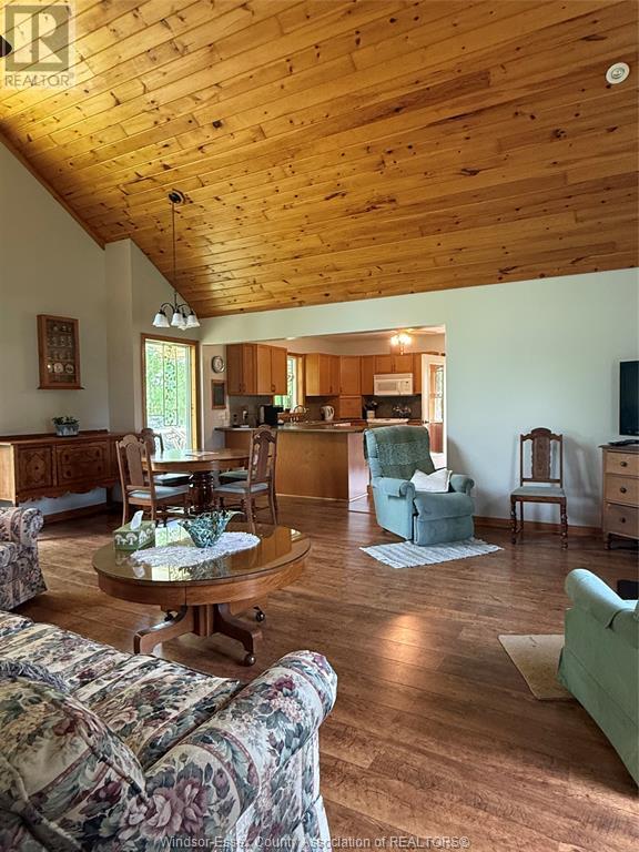 543 East West Road Road, Pelee Island, Ontario  N0R 1M0 - Photo 16 - 25015638