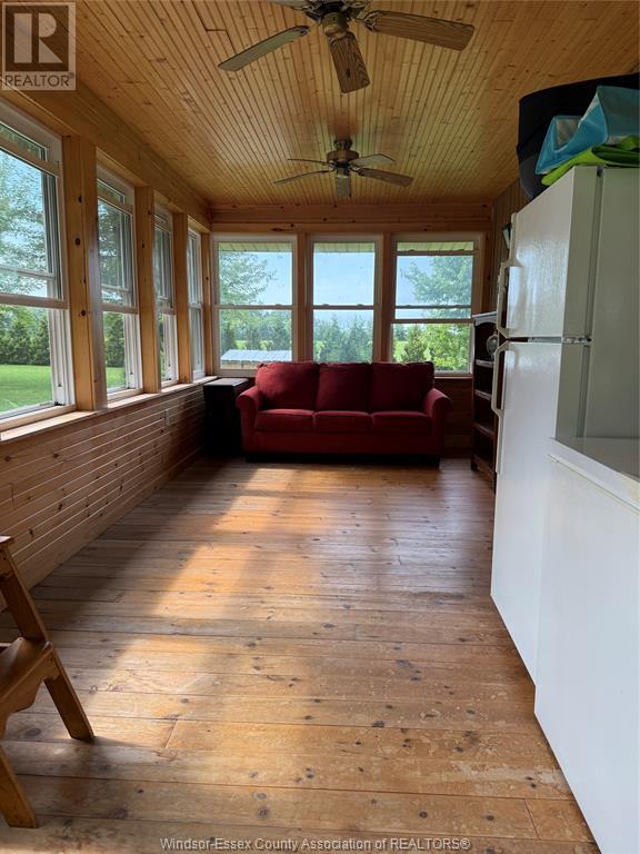 543 East West Road Road, Pelee Island, Ontario  N0R 1M0 - Photo 8 - 25015638