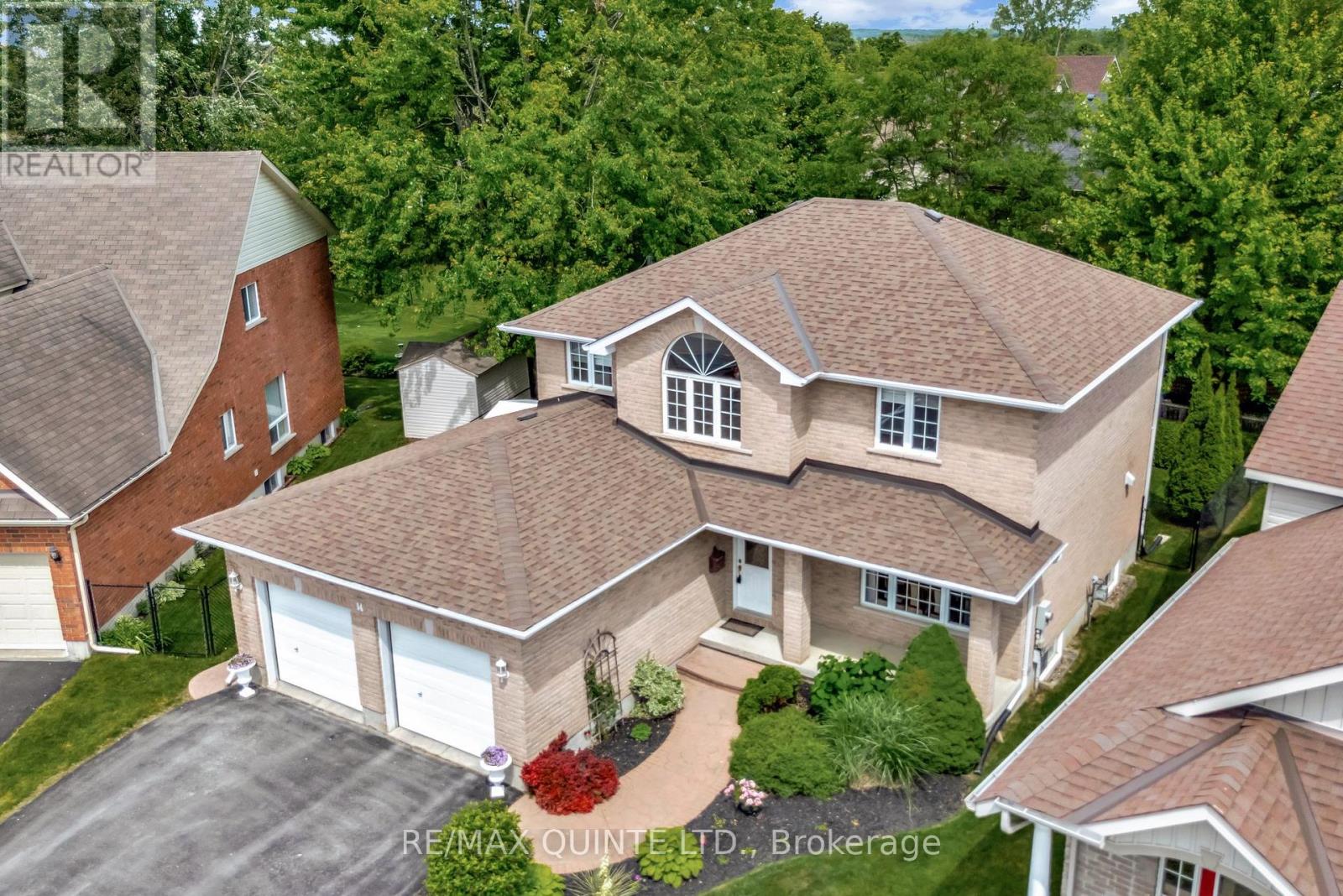 Property at 14 HILTON PLACE image 1