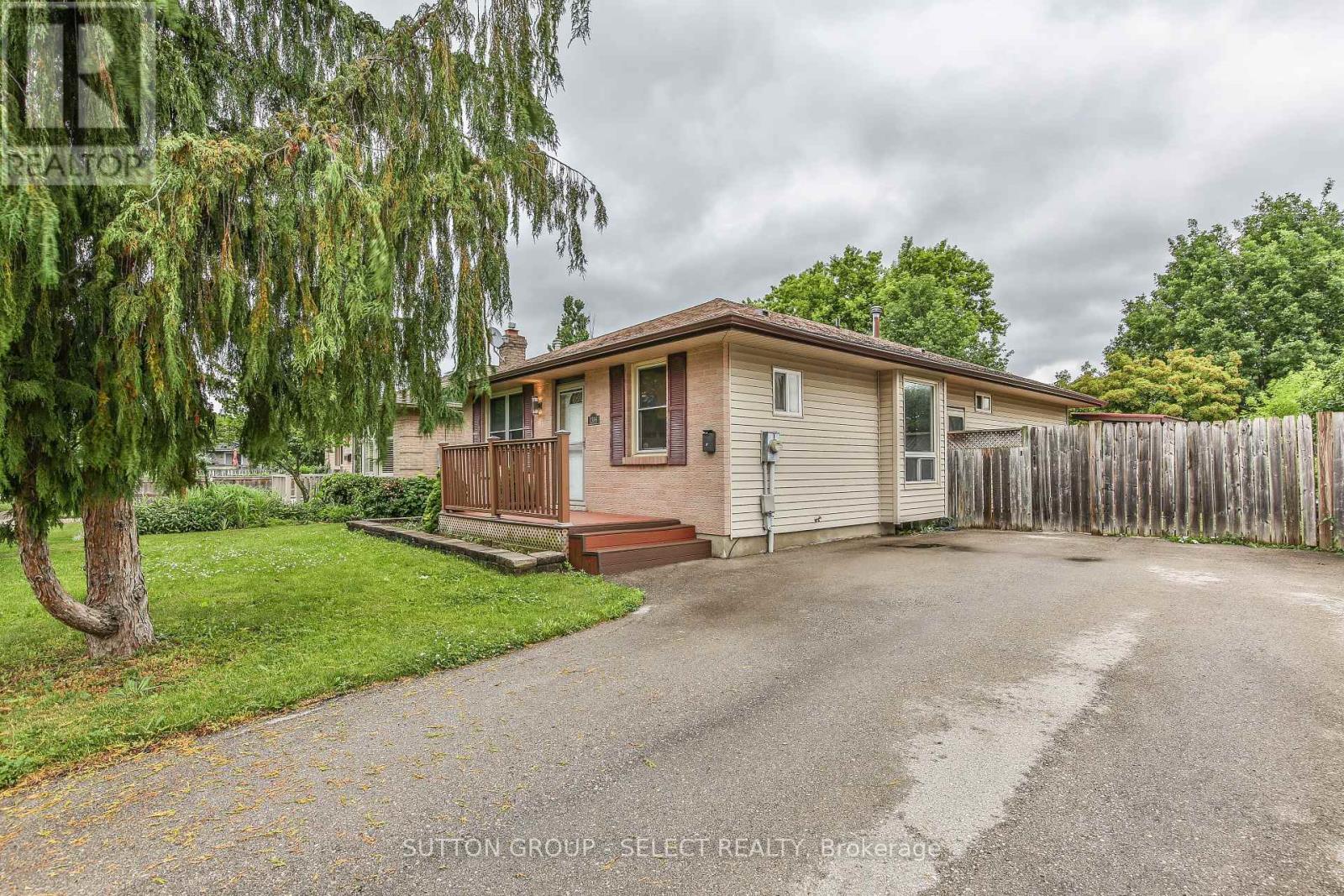 Property at 1366 ALDERSBROOK ROAD image 3