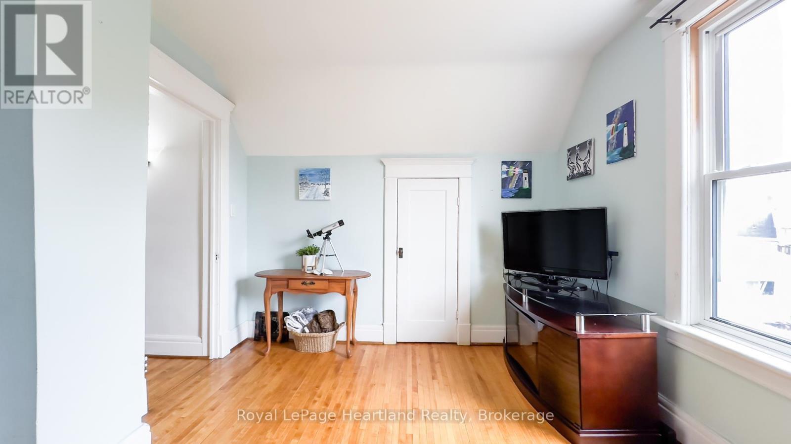 132 Elgin Avenue E, Goderich (Goderich (Town)), Ontario  N7A 1K6 - Photo 27 - X12234966