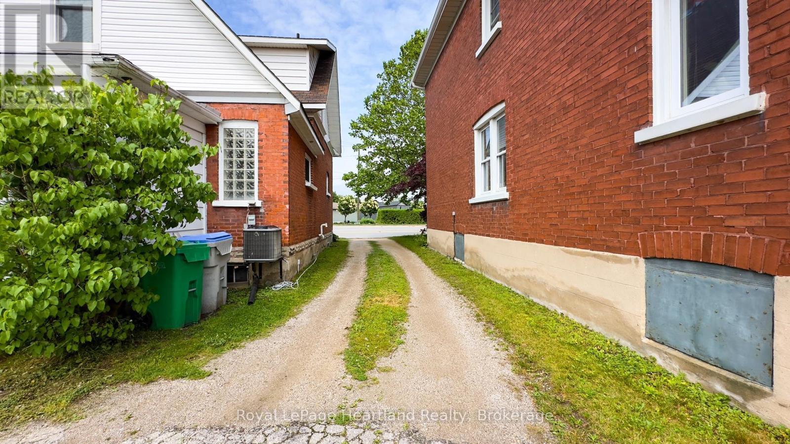 132 Elgin Avenue E, Goderich (Goderich (Town)), Ontario  N7A 1K6 - Photo 46 - X12234966