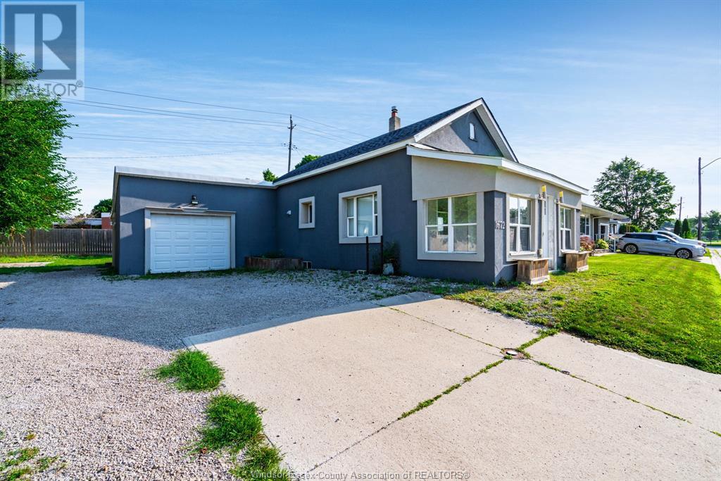 1672 Elgin Street, Kingsville, Ontario  N0P 2G0 - Photo 2 - 25015578