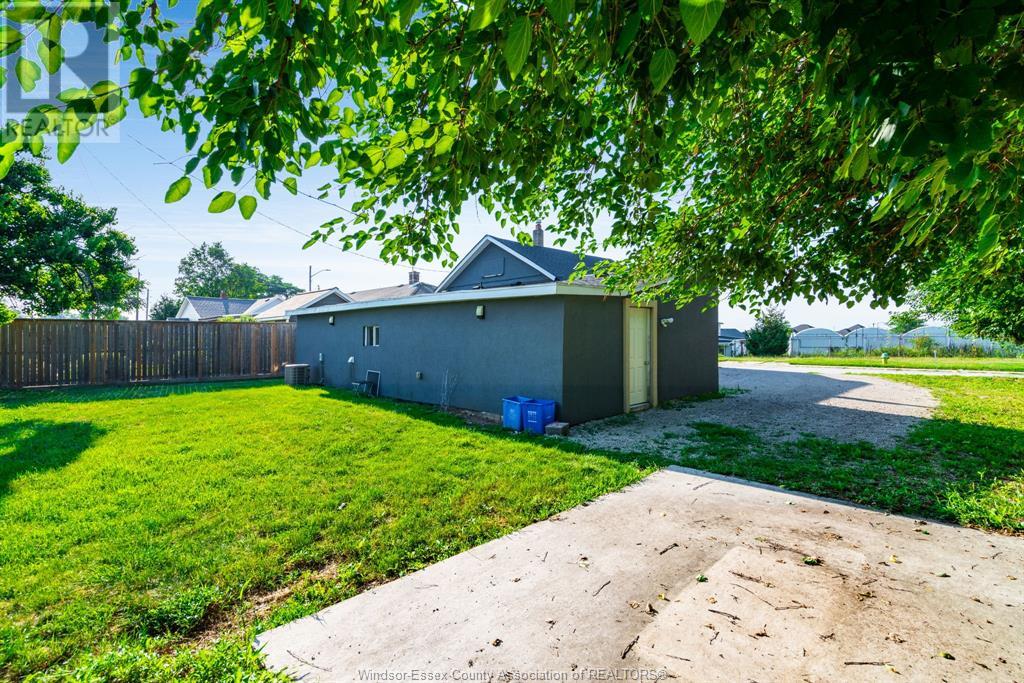 1672 Elgin Street, Kingsville, Ontario  N0P 2G0 - Photo 26 - 25015578