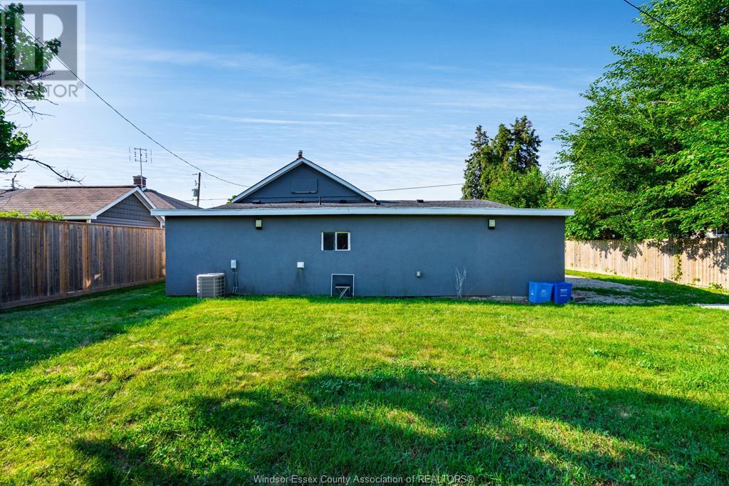 1672 Elgin Street, Kingsville, Ontario  N0P 2G0 - Photo 28 - 25015578