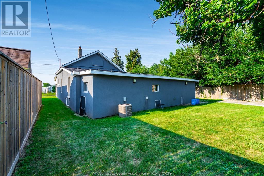 1672 Elgin Street, Kingsville, Ontario  N0P 2G0 - Photo 29 - 25015578