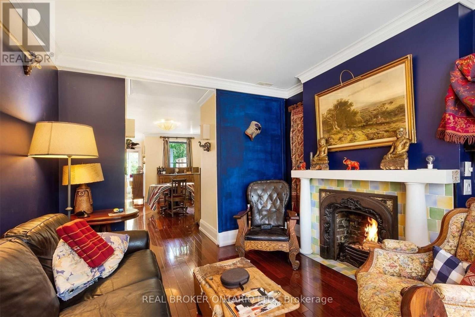 Property at 499 PALMERSTON BOULEVARD image 3