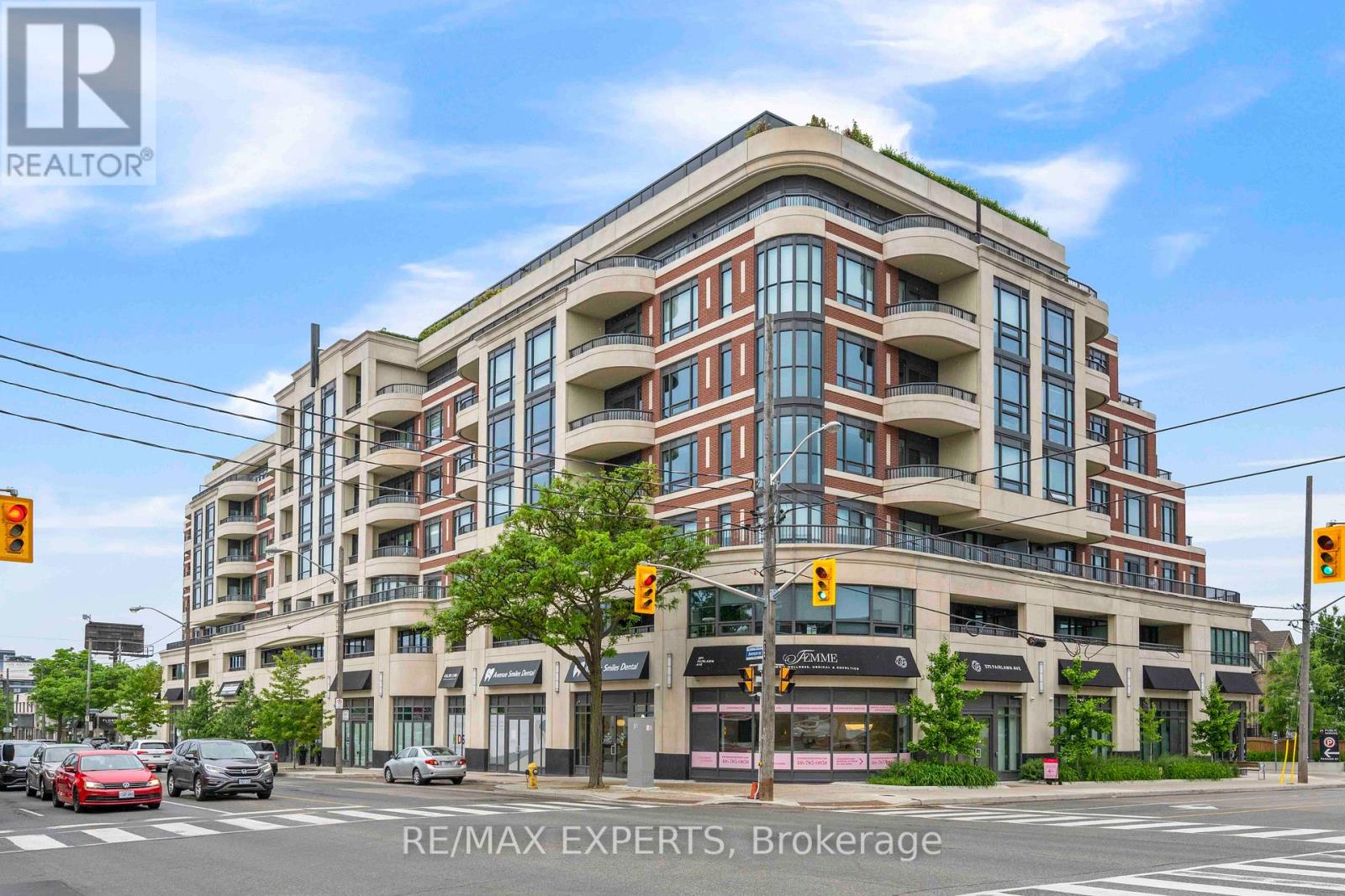 Property at 702 - 1700 AVENUE ROAD image 1