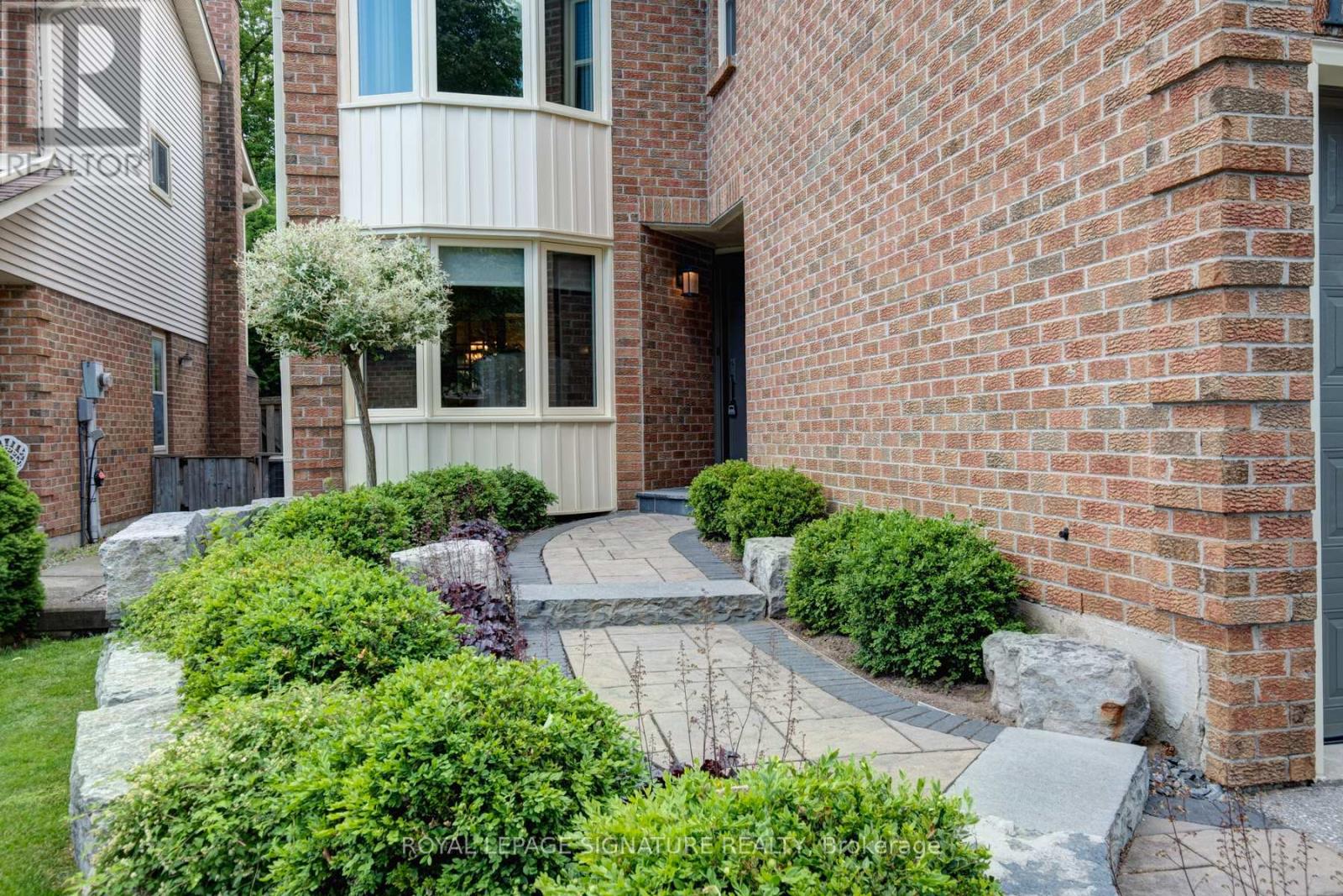 Property at 1220 FIELDSTONE CIRCLE image 4