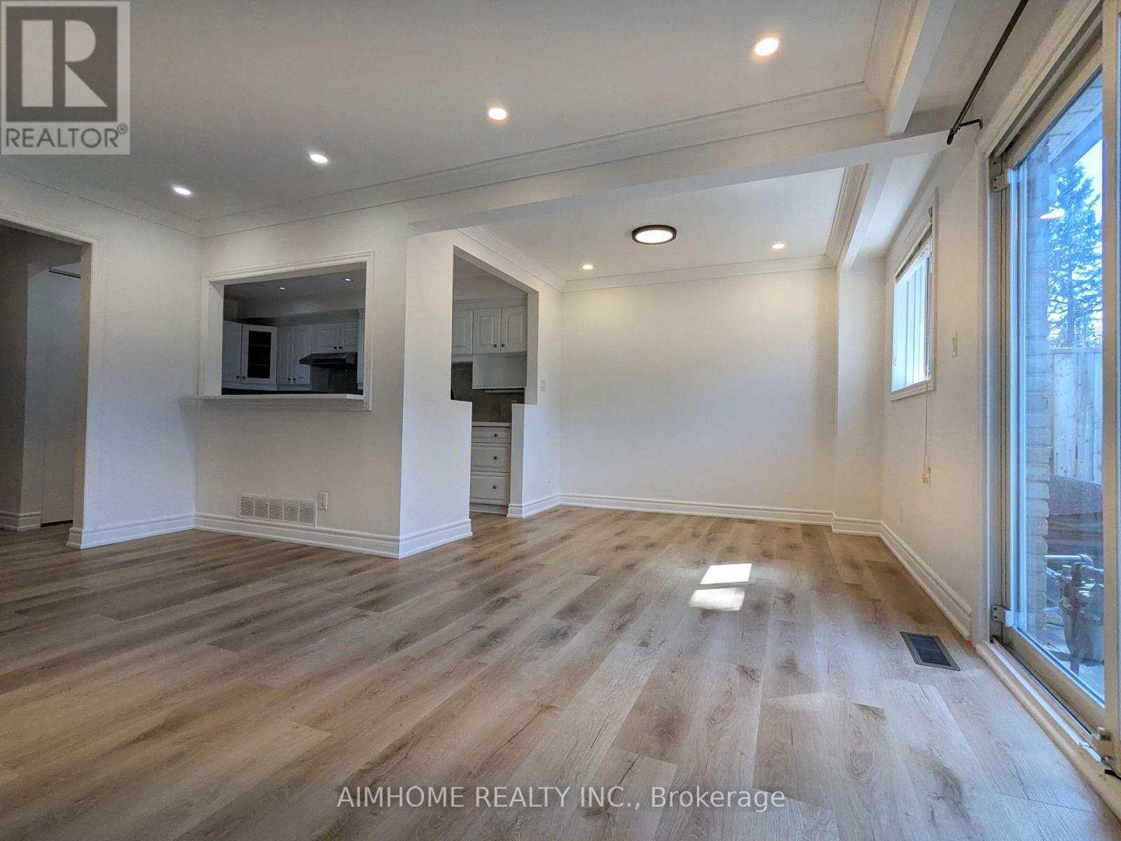Property at 3081 BRIDLETOWNE CIRCLE image 5