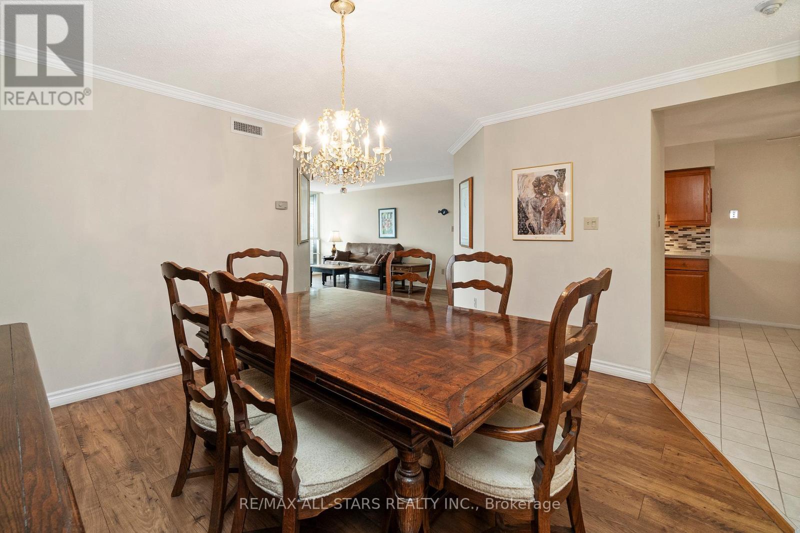 Property at 822 - 25 AUSTIN DRIVE image 3