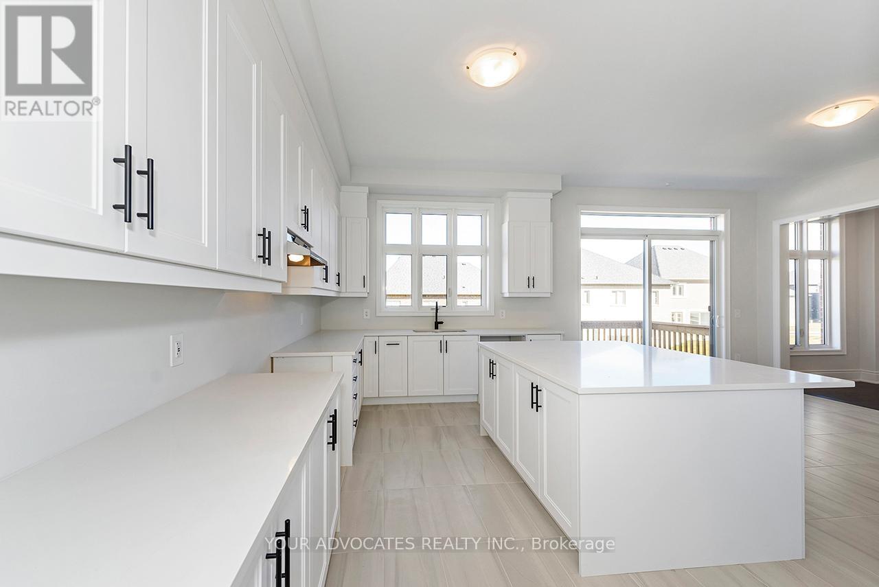 130 Rowe Street, Bradford West Gwillimbury, Ontario  L3Z 4M9 - Photo 10 - N12235000