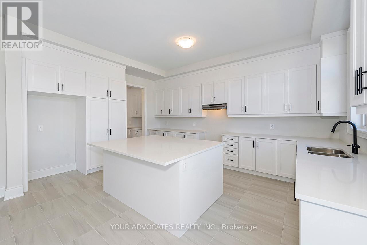 130 Rowe Street, Bradford West Gwillimbury, Ontario  L3Z 4M9 - Photo 12 - N12235000