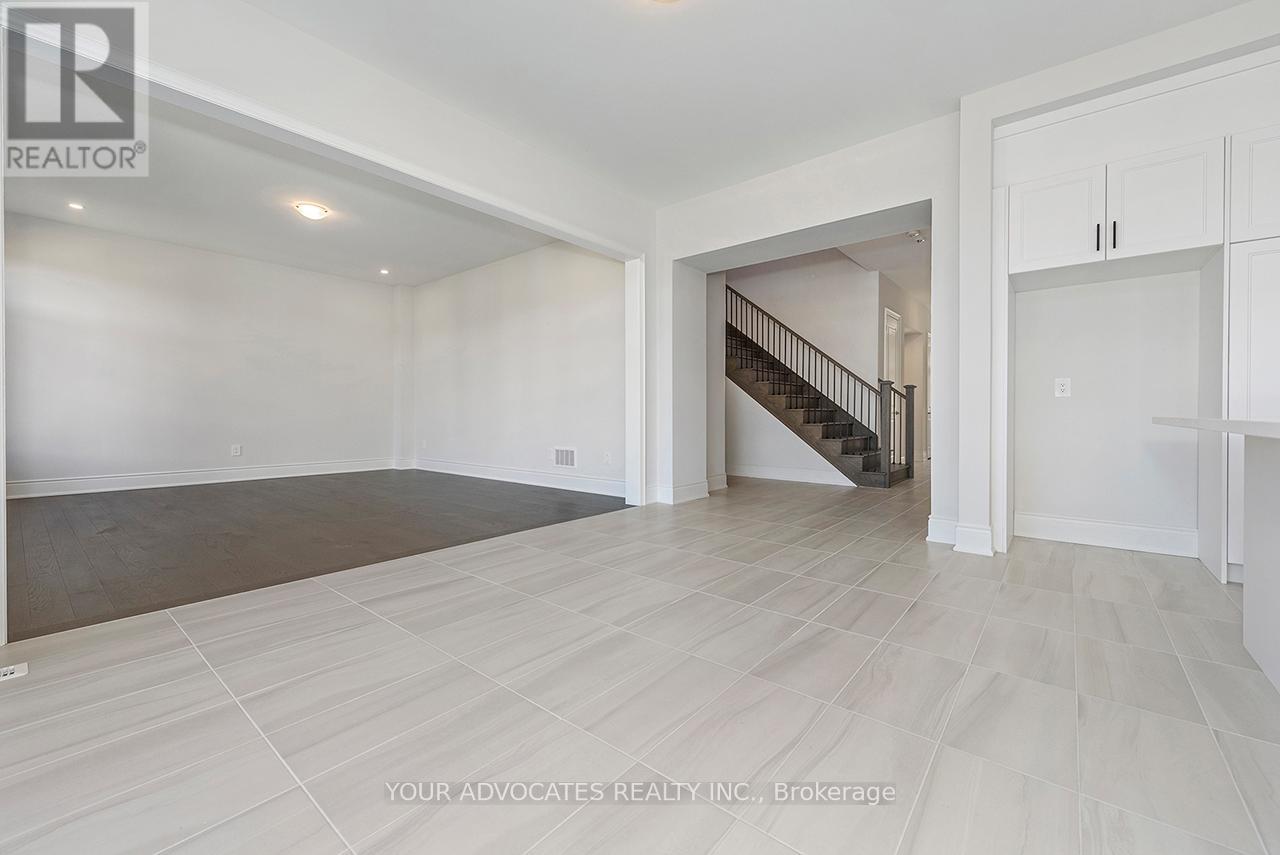 130 Rowe Street, Bradford West Gwillimbury, Ontario  L3Z 4M9 - Photo 17 - N12235000
