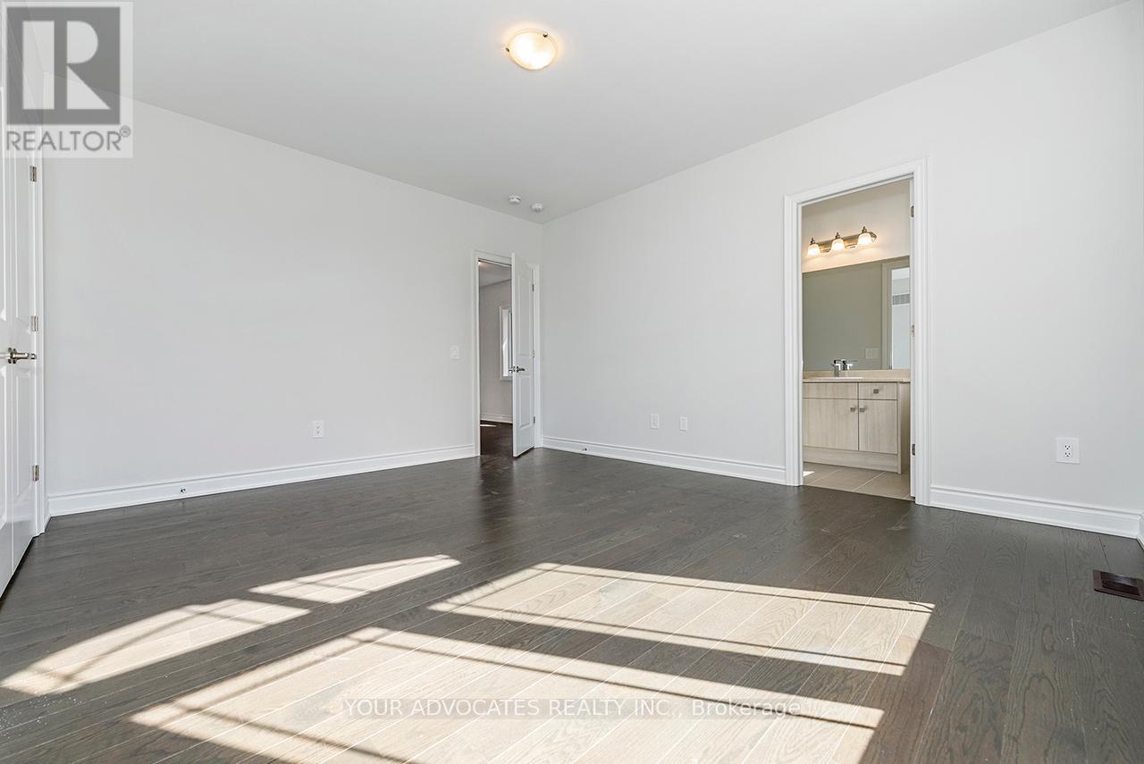 130 Rowe Street, Bradford West Gwillimbury, Ontario  L3Z 4M9 - Photo 25 - N12235000