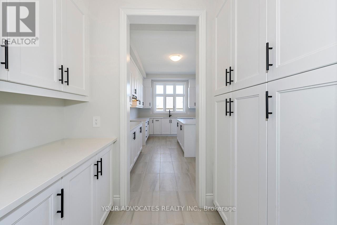130 Rowe Street, Bradford West Gwillimbury, Ontario  L3Z 4M9 - Photo 8 - N12235000