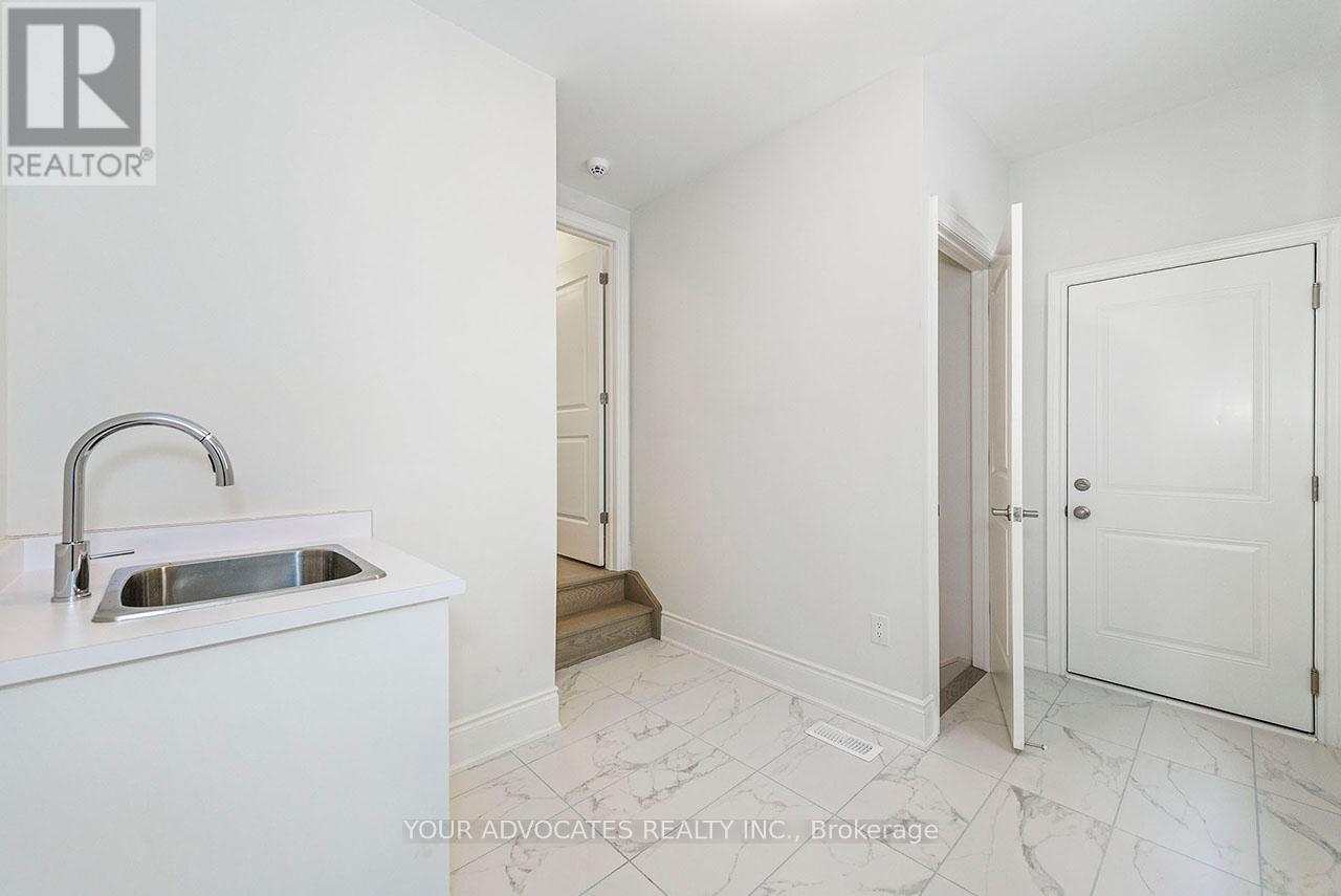 29 Plank Road, Bradford West Gwillimbury, Ontario  L3Z 4N3 - Photo 14 - N12235016