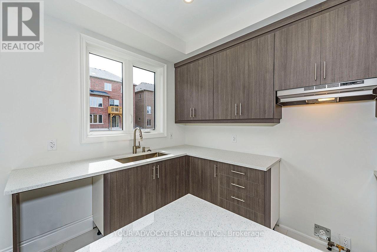 29 Plank Road, Bradford West Gwillimbury, Ontario  L3Z 4N3 - Photo 25 - N12235016