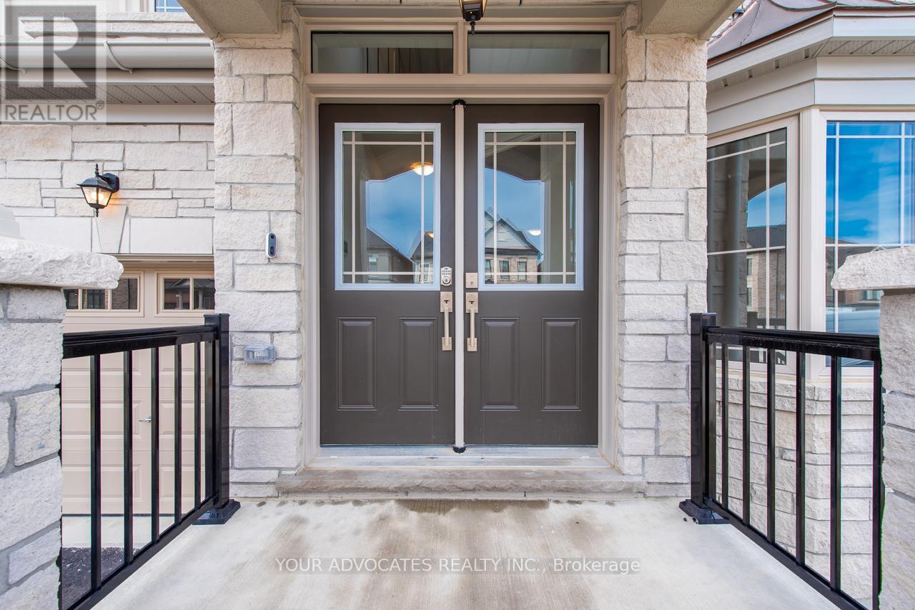 29 Plank Road, Bradford West Gwillimbury, Ontario  L3Z 4N3 - Photo 3 - N12235016