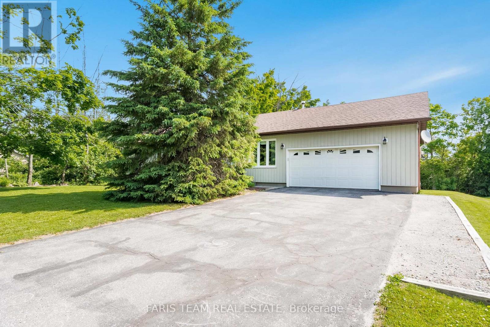 Property at 5509 LINE 8 N image 2