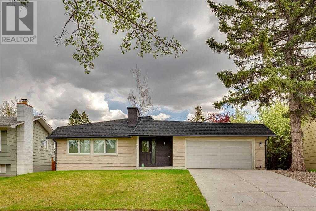 Property at 776 Acadia Drive SE image 1