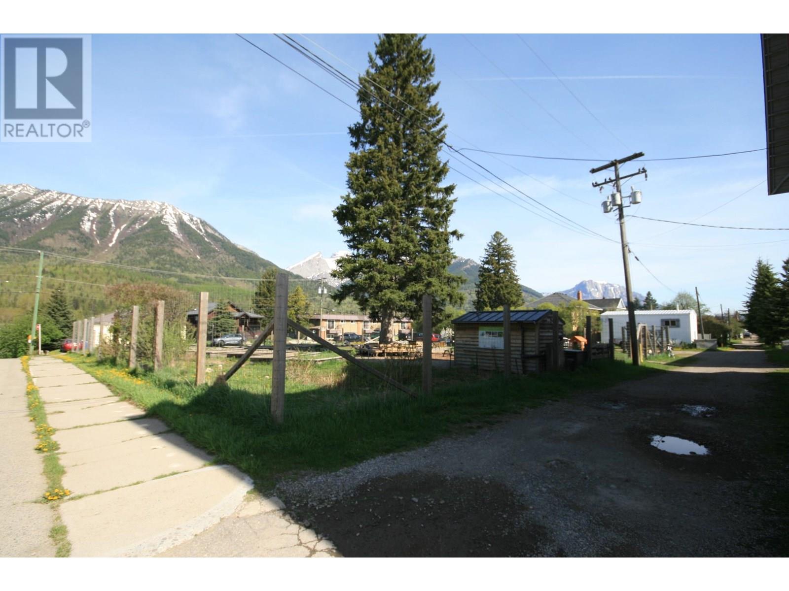 502 522 542 5th Avenue, Fernie, British Columbia  V0B 1M0 - Photo 2 - 10352791