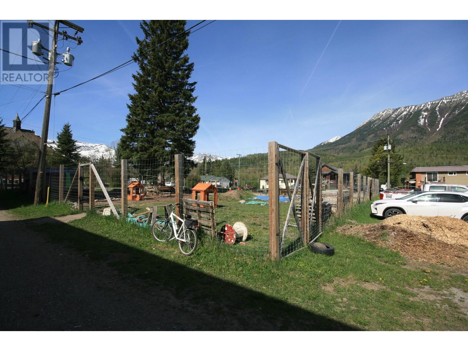 502 522 542 5th Avenue, Fernie, British Columbia  V0B 1M0 - Photo 5 - 10352791