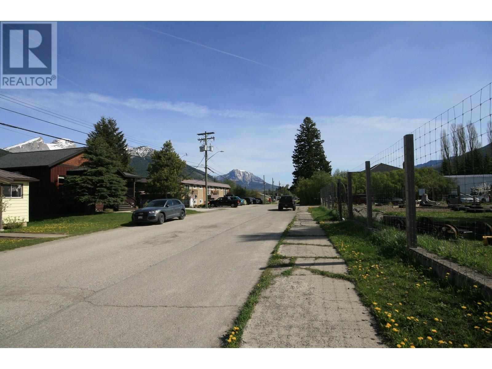 502 522 542 5th Avenue, Fernie, British Columbia  V0B 1M0 - Photo 7 - 10352791