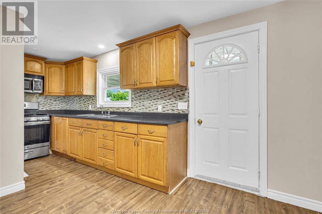Property at 2598 PILLETTE image 4