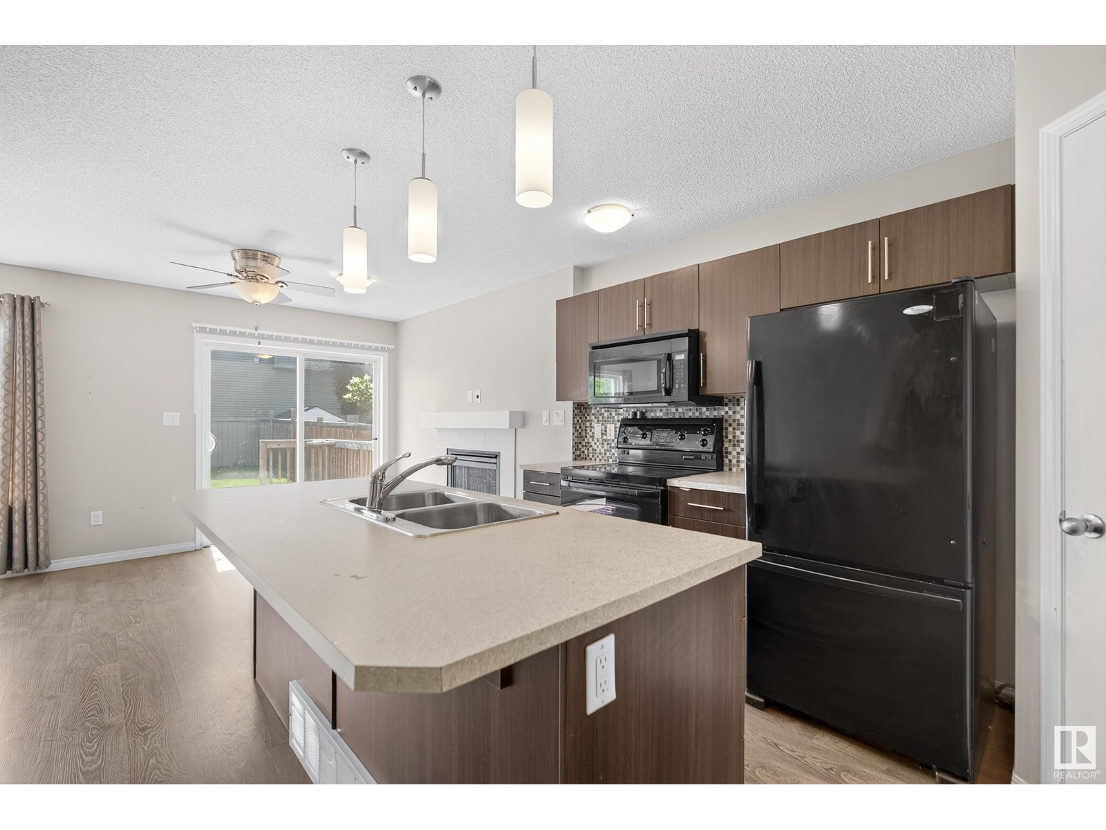 Property at 1945 CHAPMAN RD SW image 4