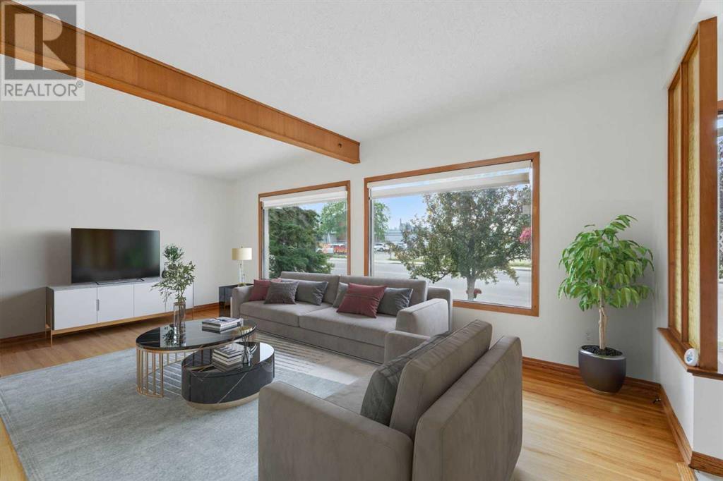 Property at 2128 8 Avenue NE image 4