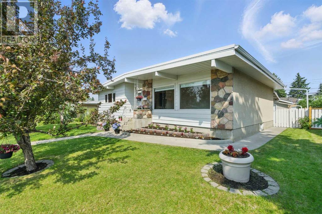 Property at 2128 8 Avenue NE image 2