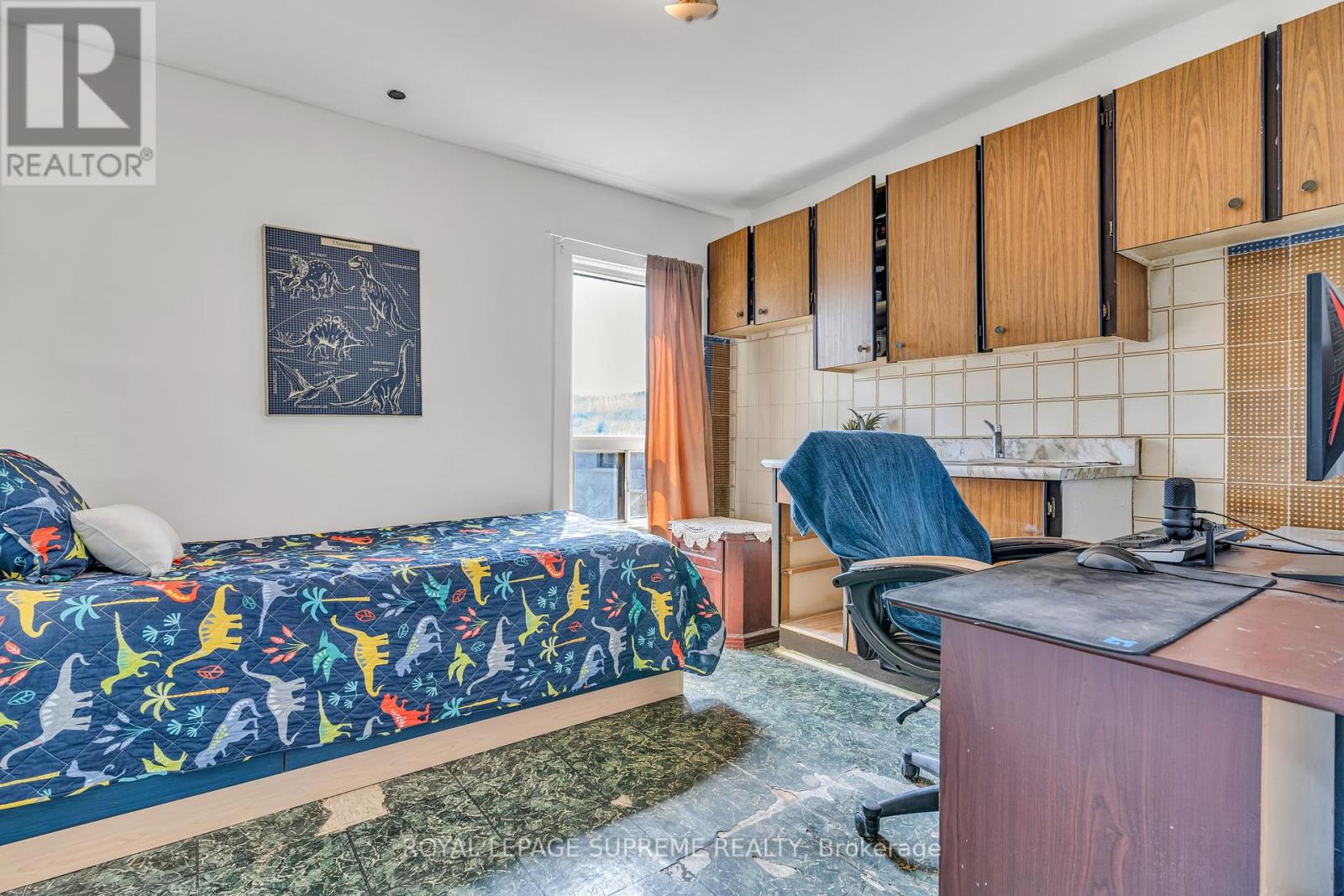 191 Emerson Avenue, Toronto, Ontario  M6H 3T7 - Photo 14 - W12234781