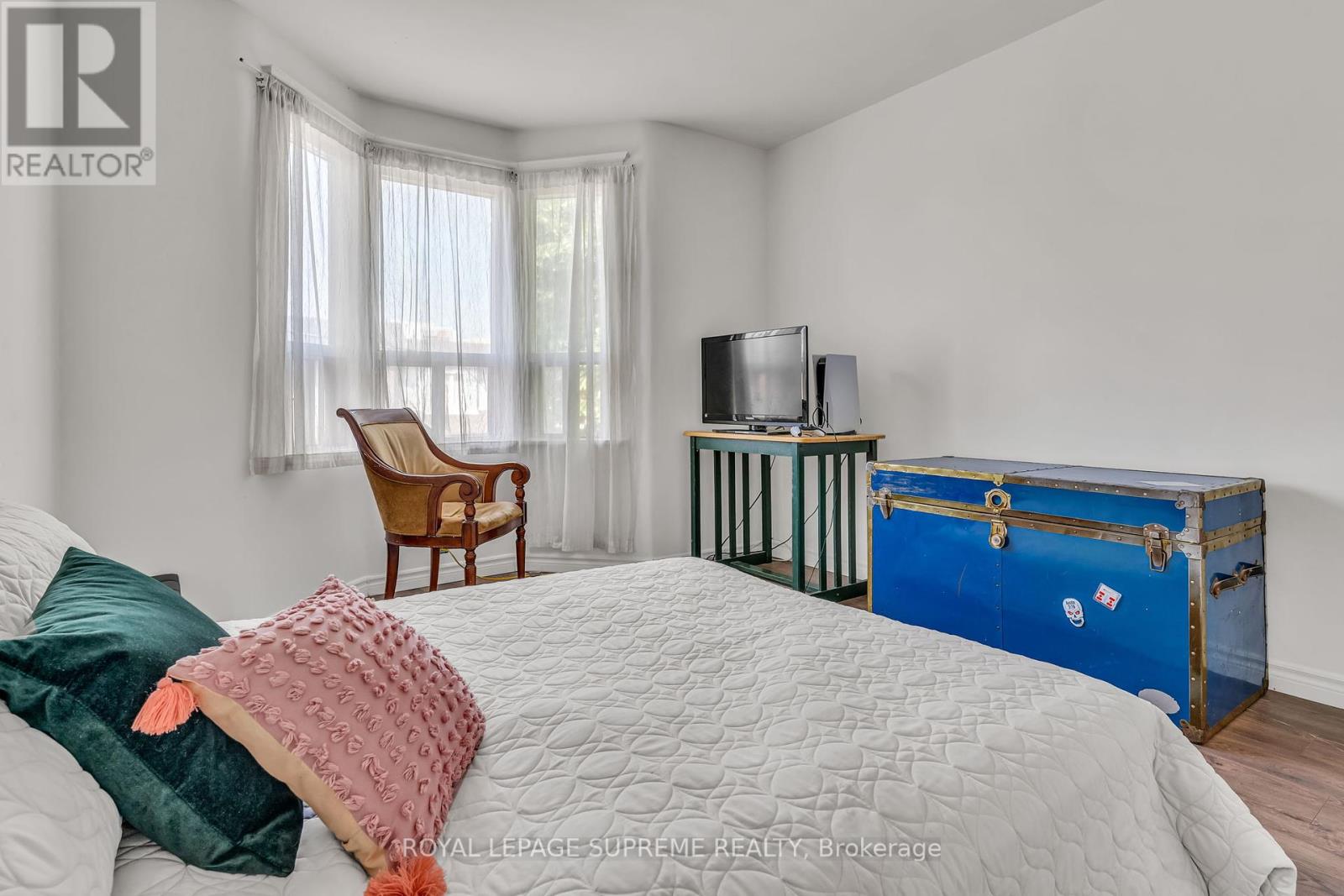 191 Emerson Avenue, Toronto, Ontario  M6H 3T7 - Photo 16 - W12234781