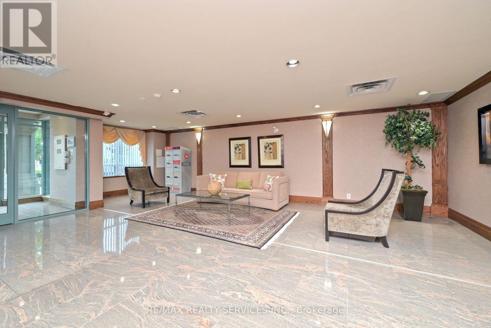 Property at 305 - 65 VIA ROSEDALE image 4