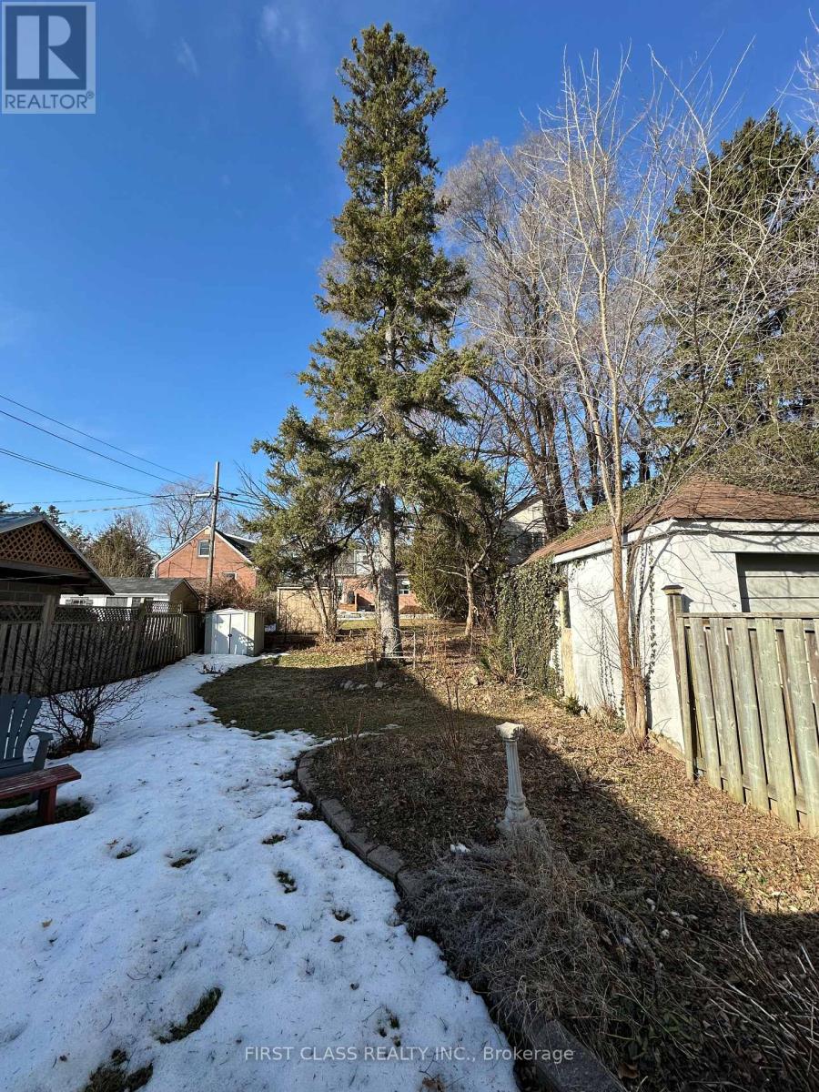 82 Hillcroft Drive, Toronto (Islington-City Centre West), Ontario  M9B 4X9 - Photo 23 - W12234854