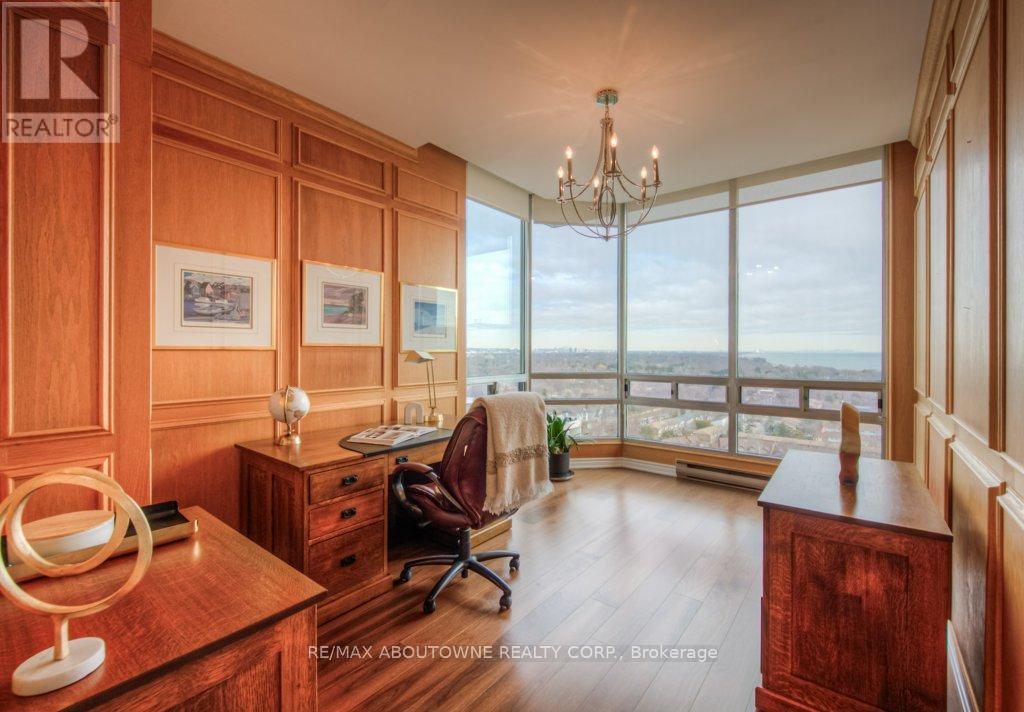 Ph2 - 2180 Marine Drive, Oakville, Ontario  L6L 5V2 - Photo 12 - W12234890