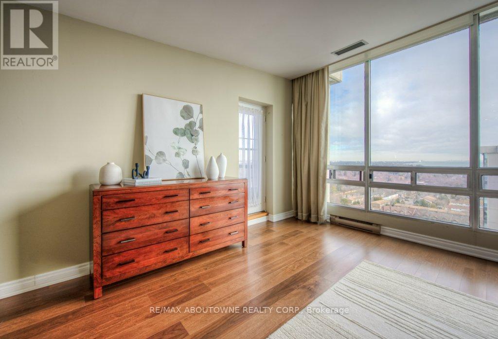 Ph2 - 2180 Marine Drive, Oakville, Ontario  L6L 5V2 - Photo 15 - W12234890