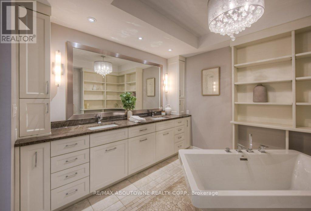 Ph2 - 2180 Marine Drive, Oakville, Ontario  L6L 5V2 - Photo 18 - W12234890