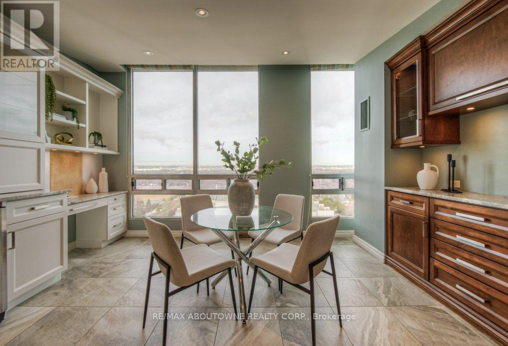 Ph2 - 2180 Marine Drive, Oakville, Ontario  L6L 5V2 - Photo 7 - W12234890