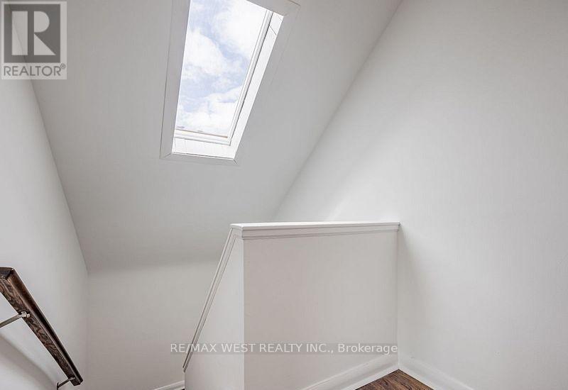 62 Stavely Crescent, Toronto, Ontario  M9W 2C4 - Photo 18 - W12234933