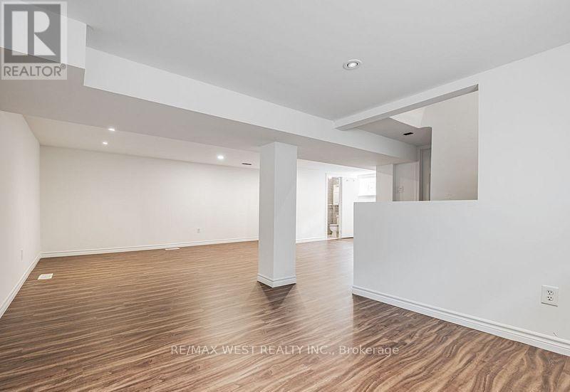 62 Stavely Crescent, Toronto, Ontario  M9W 2C4 - Photo 30 - W12234933