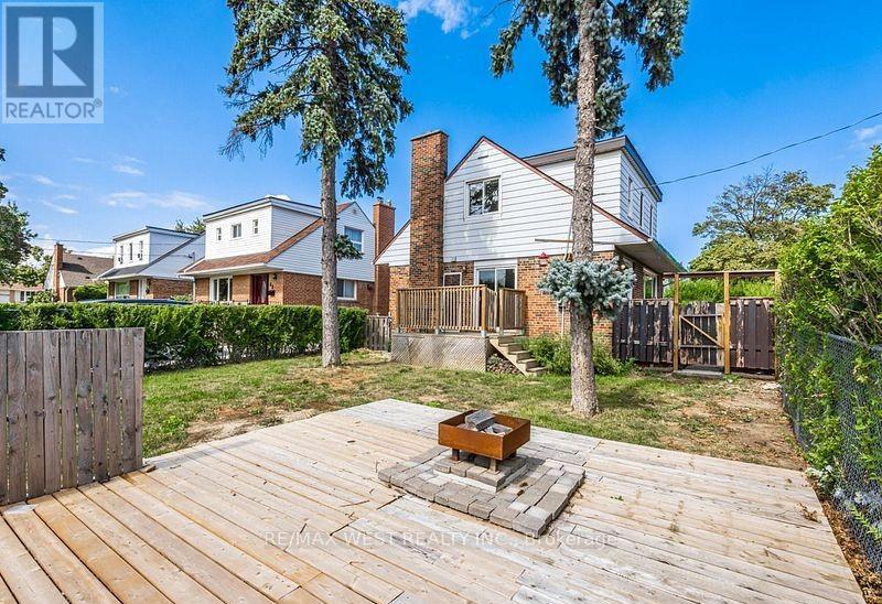 62 Stavely Crescent, Toronto, Ontario  M9W 2C4 - Photo 32 - W12234933