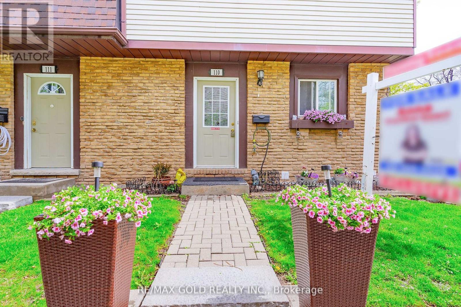 Property at 110 - 45 HANSEN ROAD N image 3